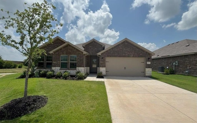 1913 HERITAGE Court, Cleburne, TX 76033, 4 Habitaciones Habitaciones , ,2 BañosBaños,Residential,En Venta,1913 HERITAGE Court,0,21003578