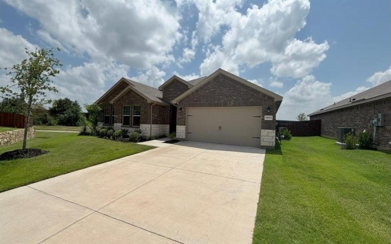 1913 HERITAGE Court, Cleburne, TX 76033, 4 Habitaciones Habitaciones , ,2 BañosBaños,Residential,En Venta,1913 HERITAGE Court,0,21003578