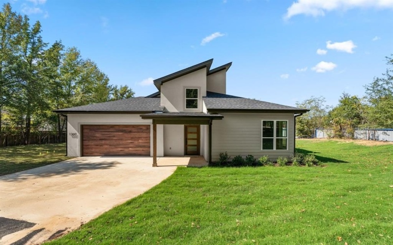1360 S Brad Circle, Lindale, TX 75771, 4 Bedrooms Bedrooms, ,2 BathroomsBathrooms,Residential,For Sale,1360 S Brad Circle,0,21004132