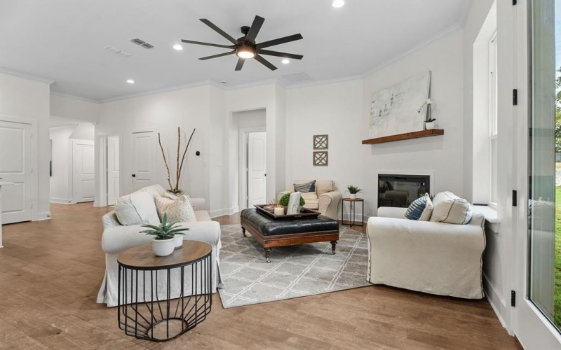 1360 S Brad Circle, Lindale, TX 75771, 4 Bedrooms Bedrooms, ,2 BathroomsBathrooms,Residential,For Sale,1360 S Brad Circle,0,21004132