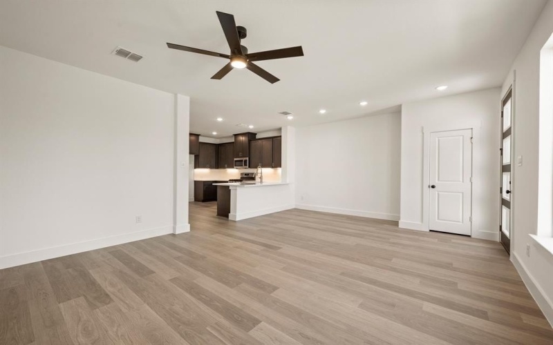 1129 Carnation Drive, Crowley, TX 76036, 3 Bedrooms Bedrooms, ,2 BathroomsBathrooms,Residential,For Sale,1129 Carnation Drive,21004257