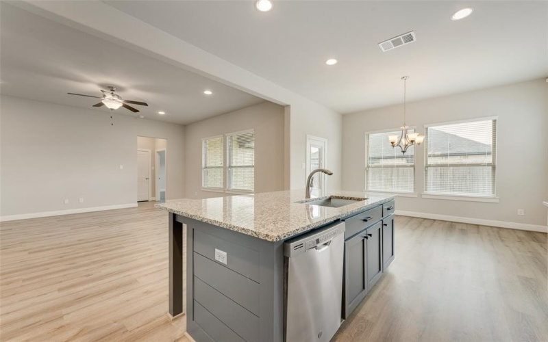 241 Cisco Trail, Forney, TX 75126, 4 Habitaciones Habitaciones , ,2 BañosBaños,Residential,En Venta,241 Cisco Trail,21004384