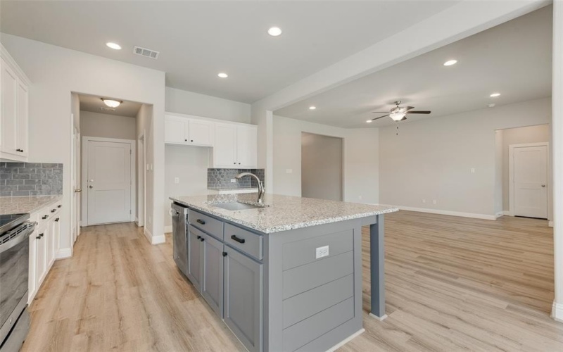241 Cisco Trail, Forney, TX 75126, 4 Habitaciones Habitaciones , ,2 BañosBaños,Residential,En Venta,241 Cisco Trail,21004384