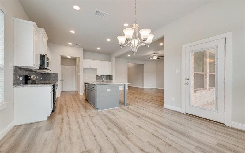 241 Cisco Trail, Forney, TX 75126, 4 Habitaciones Habitaciones , ,2 BañosBaños,Residential,En Venta,241 Cisco Trail,21004384