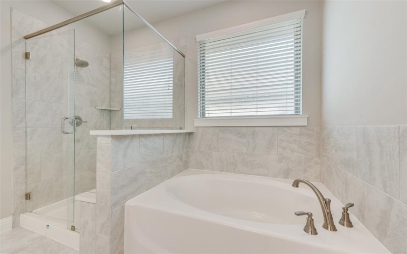 241 Cisco Trail, Forney, TX 75126, 4 Habitaciones Habitaciones , ,2 BañosBaños,Residential,En Venta,241 Cisco Trail,21004384