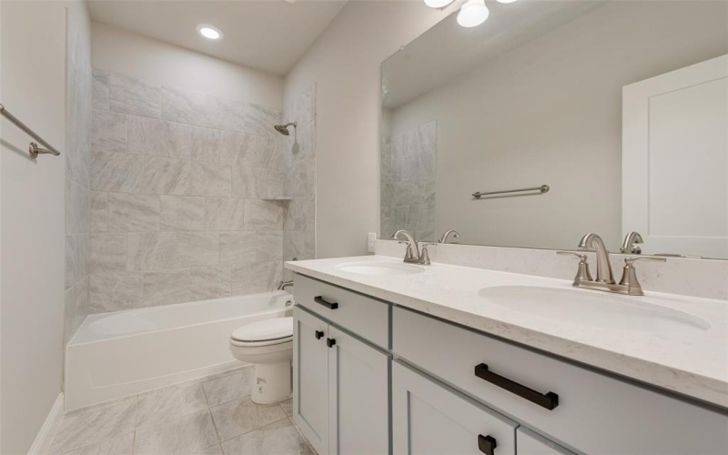 241 Cisco Trail, Forney, TX 75126, 4 Habitaciones Habitaciones , ,2 BañosBaños,Residential,En Venta,241 Cisco Trail,21004384