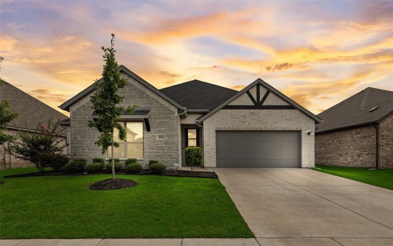 241 Cisco Trail, Forney, TX 75126, 4 Habitaciones Habitaciones , ,2 BañosBaños,Residential,En Venta,241 Cisco Trail,21004384