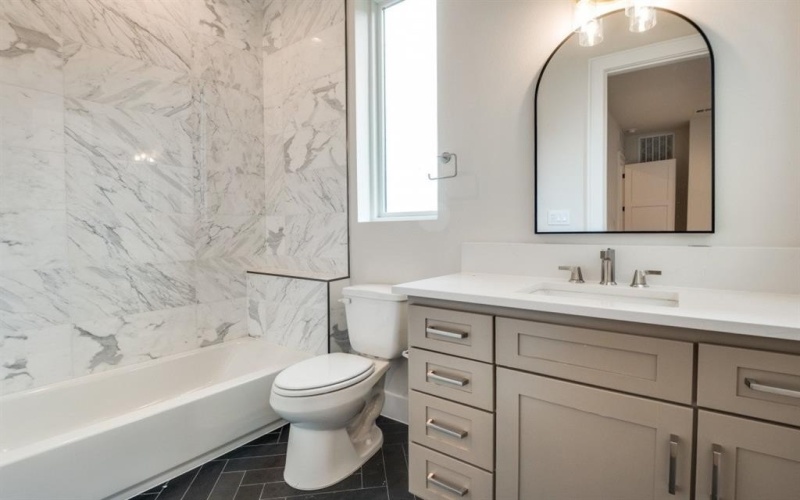 250 E Dallas Road #118, Grapevine, TX 76051, 3 Habitaciones Habitaciones , ,3 BañosBaños,Residential,En Venta,250 E Dallas Road,21004752