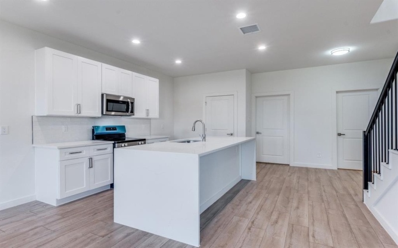 2431 Jeffries Street, Dallas, TX 75215, 3 Habitaciones Habitaciones , ,2 BañosBaños,Residential,En Venta,2431 Jeffries Street,0,21004753