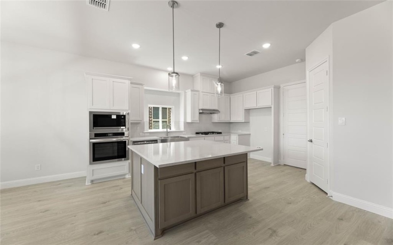 1017 Moss Grove Trail, Justin, TX 76247, 3 Habitaciones Habitaciones , ,2 BañosBaños,Residential,En Venta,1017 Moss Grove Trail,0,21004809