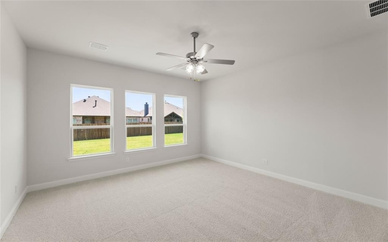 1017 Moss Grove Trail, Justin, TX 76247, 3 Habitaciones Habitaciones , ,2 BañosBaños,Residential,En Venta,1017 Moss Grove Trail,0,21004809