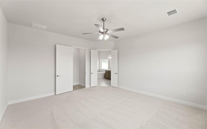 1017 Moss Grove Trail, Justin, TX 76247, 3 Habitaciones Habitaciones , ,2 BañosBaños,Residential,En Venta,1017 Moss Grove Trail,0,21004809