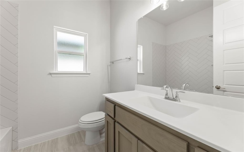 1017 Moss Grove Trail, Justin, TX 76247, 3 Habitaciones Habitaciones , ,2 BañosBaños,Residential,En Venta,1017 Moss Grove Trail,0,21004809