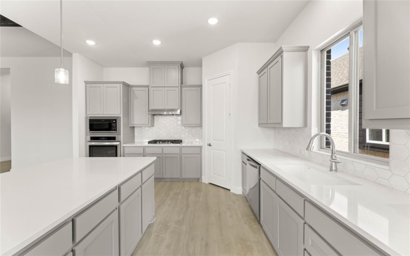 1019 Moss Grove Trail, Justin, TX 76247, 3 Bedrooms Bedrooms, ,2 BathroomsBathrooms,Residential,For Sale,1019 Moss Grove Trail,0,21004871