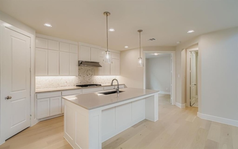 8520 Bankside, The Colony, TX 75056, 4 Bedrooms Bedrooms, ,3 BathroomsBathrooms,Residential,For Sale,8520 Bankside,0,21005057