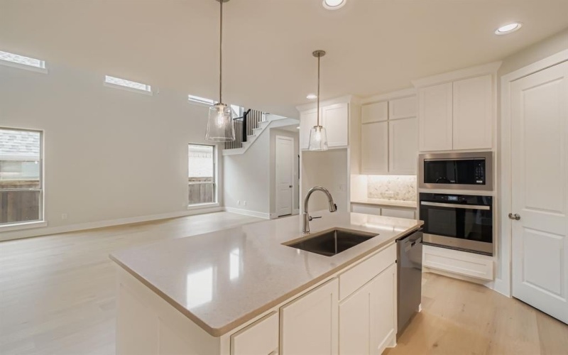 8520 Bankside, The Colony, TX 75056, 4 Bedrooms Bedrooms, ,3 BathroomsBathrooms,Residential,For Sale,8520 Bankside,0,21005057