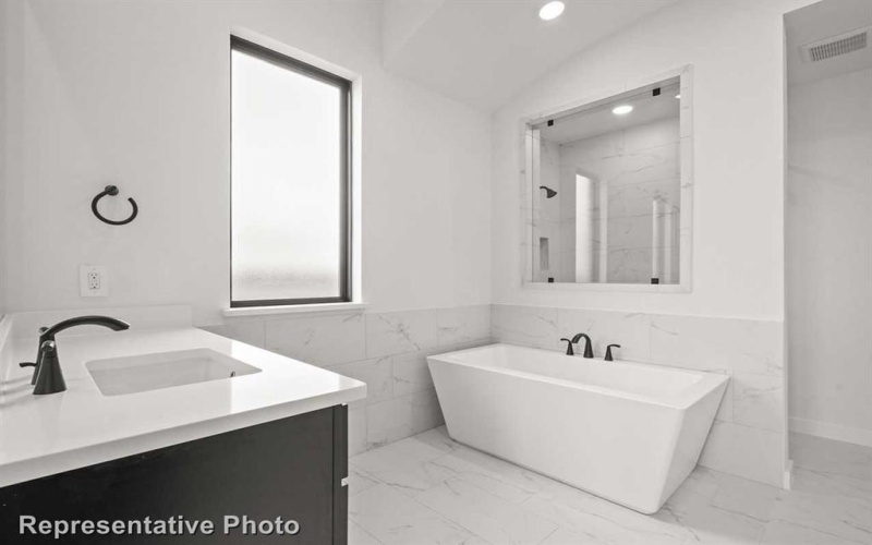 552 Lockhart Street, Waxahachie, TX 75165, 4 Habitaciones Habitaciones , ,3 BañosBaños,Residential,En Venta,552 Lockhart Street,21005074