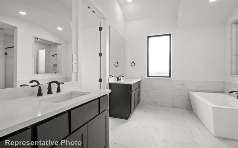 552 Lockhart Street, Waxahachie, TX 75165, 4 Habitaciones Habitaciones , ,3 BañosBaños,Residential,En Venta,552 Lockhart Street,21005074