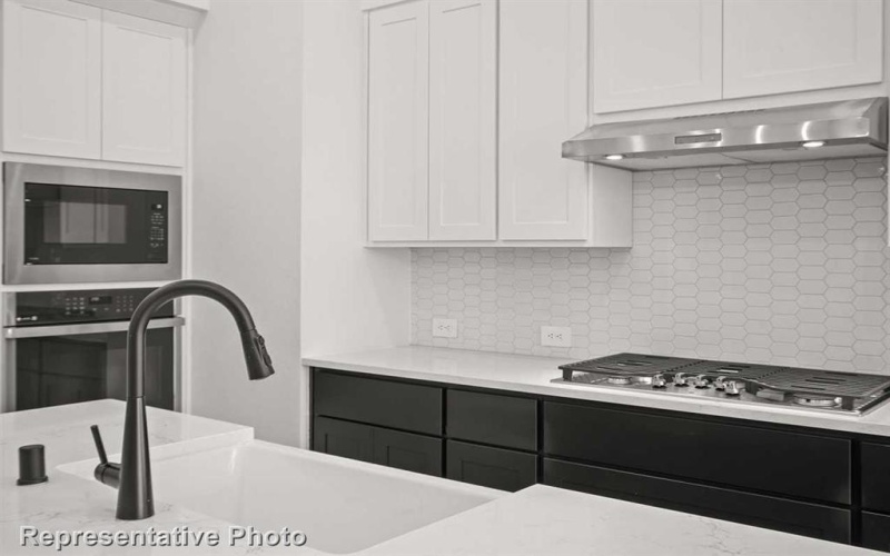 552 Lockhart Street, Waxahachie, TX 75165, 4 Habitaciones Habitaciones , ,3 BañosBaños,Residential,En Venta,552 Lockhart Street,21005074