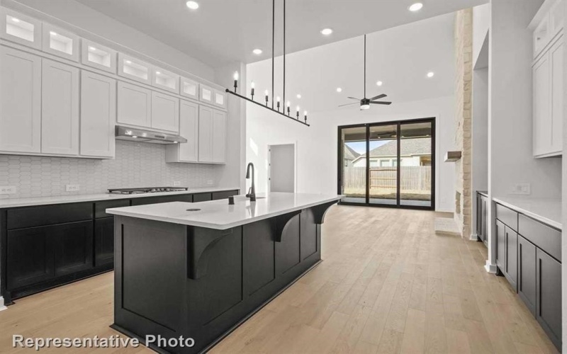 552 Lockhart Street, Waxahachie, TX 75165, 4 Habitaciones Habitaciones , ,3 BañosBaños,Residential,En Venta,552 Lockhart Street,21005074