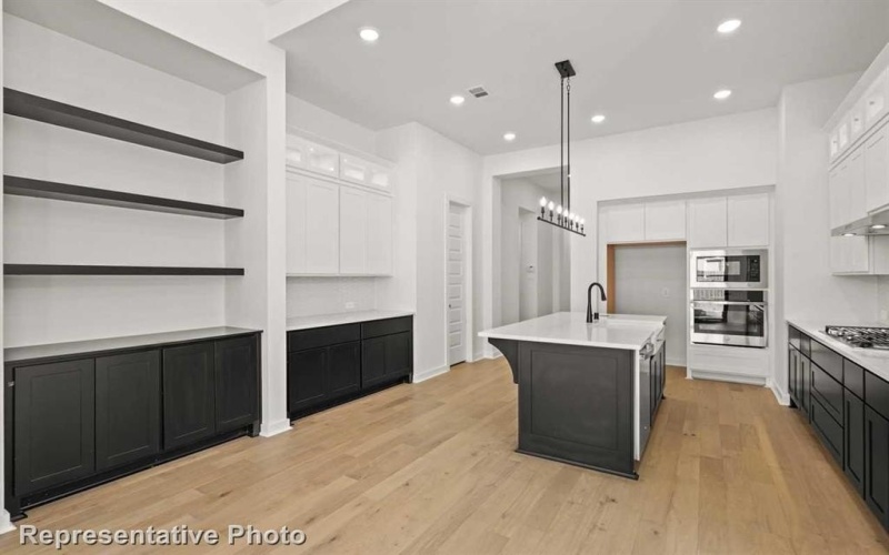 552 Lockhart Street, Waxahachie, TX 75165, 4 Habitaciones Habitaciones , ,3 BañosBaños,Residential,En Venta,552 Lockhart Street,21005074