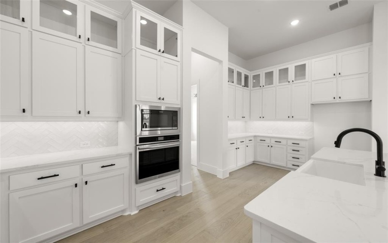737 Meridian Drive, Aledo, TX 76008, 4 Habitaciones Habitaciones , ,3 BañosBaños,Residential,En Venta,737 Meridian Drive,21005229
