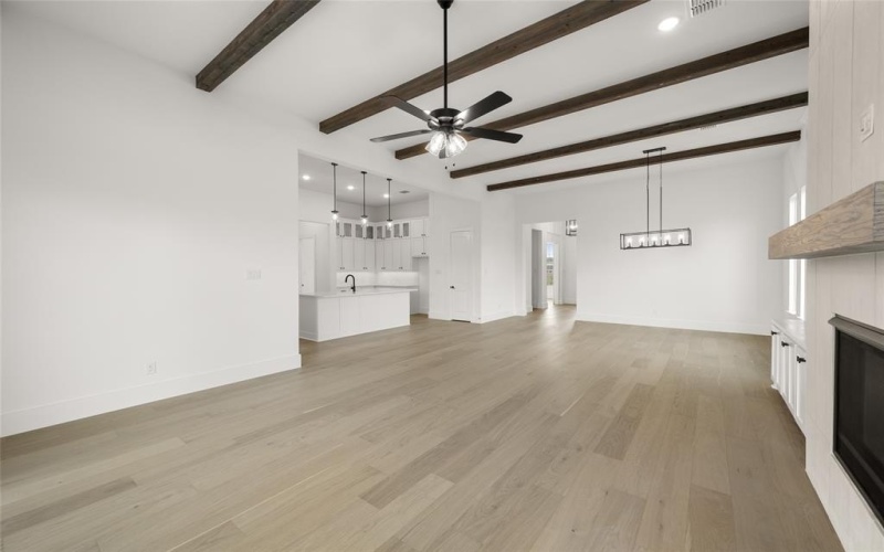 737 Meridian Drive, Aledo, TX 76008, 4 Habitaciones Habitaciones , ,3 BañosBaños,Residential,En Venta,737 Meridian Drive,21005229