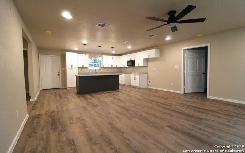 138 c, San Antonio, TX 78207, 3 Bedrooms Bedrooms, ,2 BathroomsBathrooms,Residential,For Sale,138 c,1885378