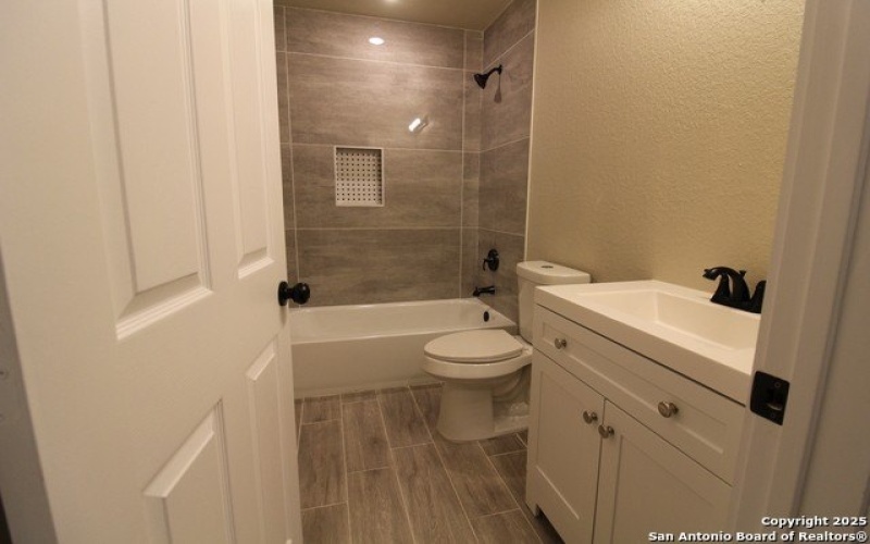 138 c, San Antonio, TX 78207, 3 Bedrooms Bedrooms, ,2 BathroomsBathrooms,Residential,For Sale,138 c,1885378