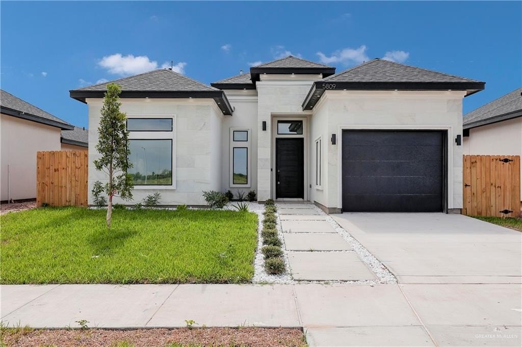 5809 N Playa Del Sol Street, Edinburg, TX 78542, 3 Bedrooms Bedrooms, ,2 BathroomsBathrooms,Residential,For Sale,5809 N Playa Del Sol Street,0,476415