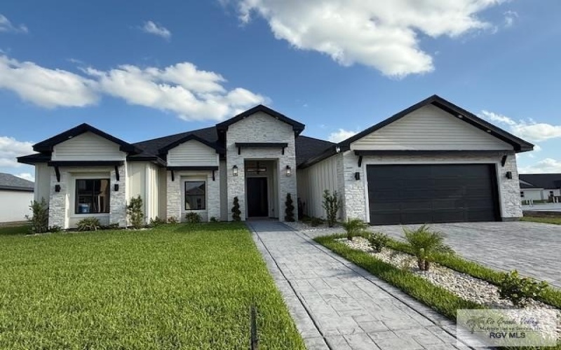9821 HEIGHTS NORTH, HARLINGEN, TX 78552, 4 Bedrooms Bedrooms, ,3 BathroomsBathrooms,Residential,For Sale,9821 HEIGHTS NORTH,29766932