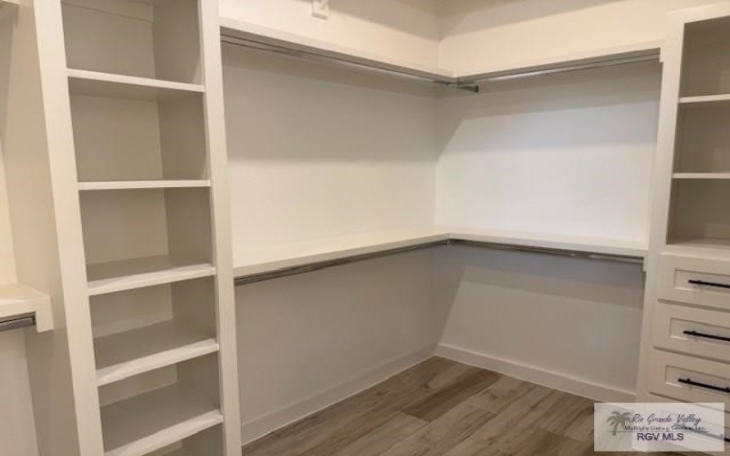 9821 HEIGHTS NORTH, HARLINGEN, TX 78552, 4 Bedrooms Bedrooms, ,3 BathroomsBathrooms,Residential,For Sale,9821 HEIGHTS NORTH,29766932