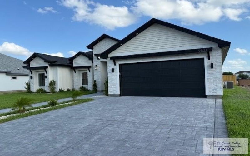 9821 HEIGHTS NORTH, HARLINGEN, TX 78552, 4 Bedrooms Bedrooms, ,3 BathroomsBathrooms,Residential,For Sale,9821 HEIGHTS NORTH,29766932