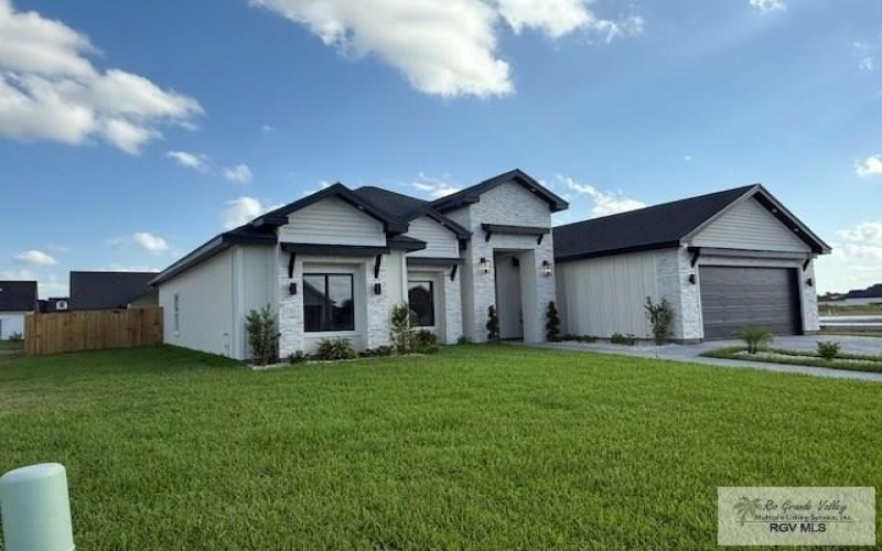 9821 HEIGHTS NORTH, HARLINGEN, TX 78552, 4 Bedrooms Bedrooms, ,3 BathroomsBathrooms,Residential,For Sale,9821 HEIGHTS NORTH,29766932