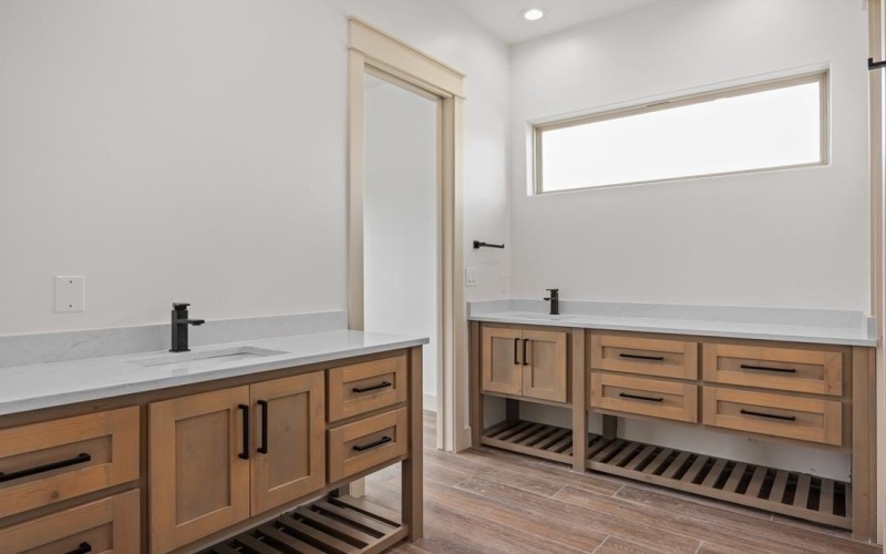 3200-#2 Pinnacle Club Dr, Kerrville, TX 78028, 3 Bedrooms Bedrooms, ,3 BathroomsBathrooms,Residential,For Sale,3200-#2 Pinnacle Club Dr,0,119846