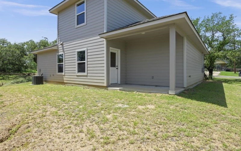 1908 Sleepy Hollow Drive, Kingsland, TX 78639, 3 Bedrooms Bedrooms, ,2 BathroomsBathrooms,Residential,For Sale,1908 Sleepy Hollow Drive,0,174346