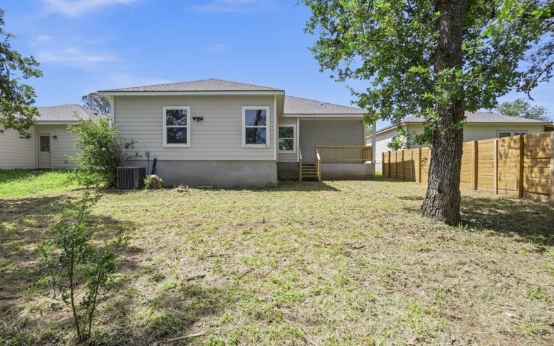 2200 Mc Arthur, Kingsland, TX 78639, 3 Bedrooms Bedrooms, ,2 BathroomsBathrooms,Residential,For Sale,2200 Mc Arthur,0,174347