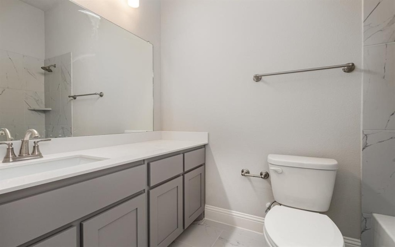 260 Crystal Lake Lane, Red Oak, TX 75154, 4 Habitaciones Habitaciones , ,3 BañosBaños,Residential,En Venta,260 Crystal Lake Lane,20859055