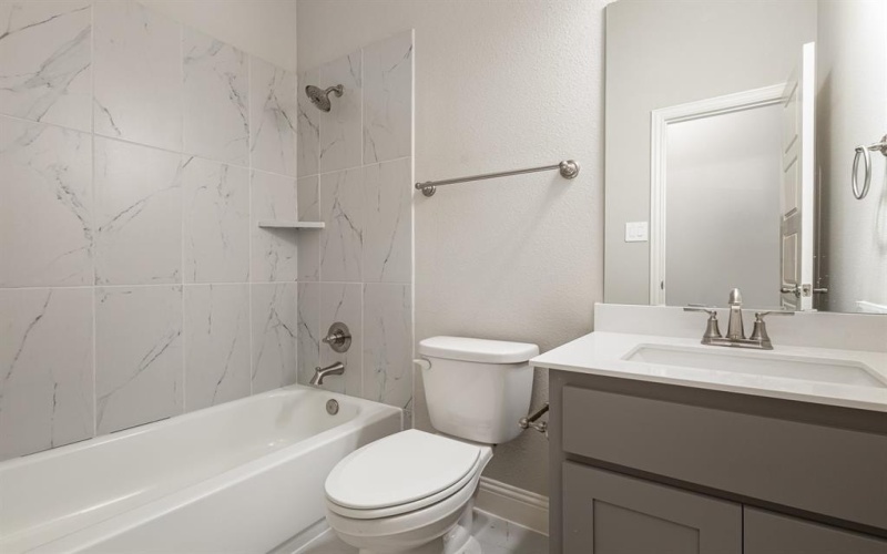 260 Crystal Lake Lane, Red Oak, TX 75154, 4 Habitaciones Habitaciones , ,3 BañosBaños,Residential,En Venta,260 Crystal Lake Lane,20859055