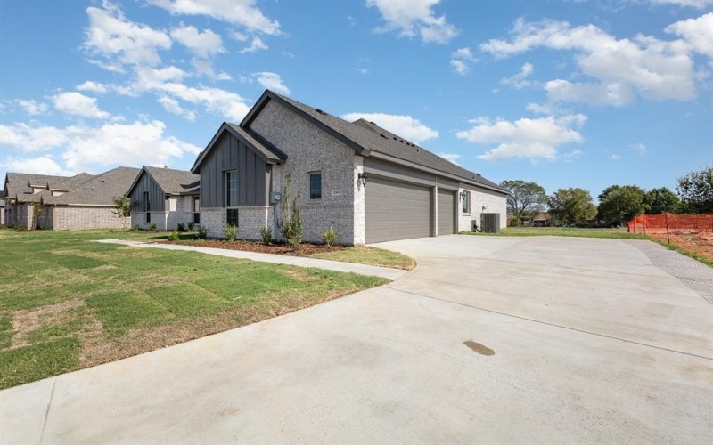 260 Crystal Lake Lane, Red Oak, TX 75154, 4 Habitaciones Habitaciones , ,3 BañosBaños,Residential,En Venta,260 Crystal Lake Lane,20859055