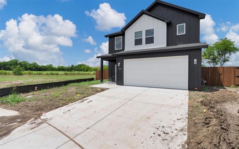 588 Highview Court, Godley, TX 76044, 3 Habitaciones Habitaciones , ,2 BañosBaños,Residential,En Venta,588 Highview Court,21005994