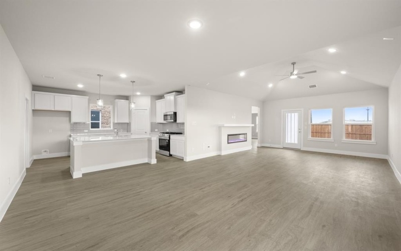 1408 Blackthorne Lane, Denton, TX 76249, 5 Habitaciones Habitaciones , ,3 BañosBaños,Residential,En Venta,1408 Blackthorne Lane,0,21006041