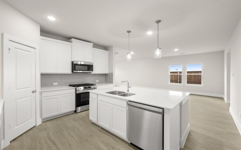 1408 Blackthorne Lane, Denton, TX 76249, 5 Habitaciones Habitaciones , ,3 BañosBaños,Residential,En Venta,1408 Blackthorne Lane,0,21006041