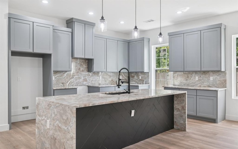 2936 Henry Road, Lancaster, TX 75134, 3 Habitaciones Habitaciones , ,3 BañosBaños,Residential,En Venta,2936 Henry Road,21006087