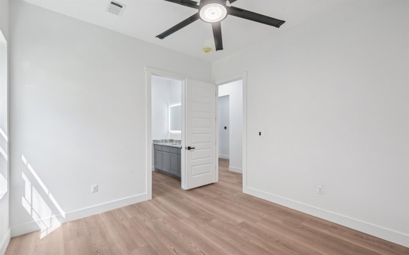 2936 Henry Road, Lancaster, TX 75134, 3 Habitaciones Habitaciones , ,3 BañosBaños,Residential,En Venta,2936 Henry Road,21006087