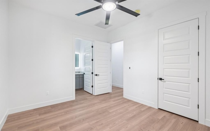 2936 Henry Road, Lancaster, TX 75134, 3 Habitaciones Habitaciones , ,3 BañosBaños,Residential,En Venta,2936 Henry Road,21006087
