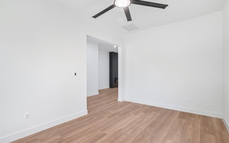 2936 Henry Road, Lancaster, TX 75134, 3 Habitaciones Habitaciones , ,3 BañosBaños,Residential,En Venta,2936 Henry Road,21006087
