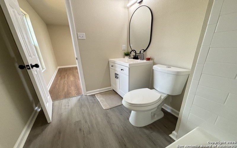 702 E 5th, Nixon, TX 78140, 3 Bedrooms Bedrooms, ,2 BathroomsBathrooms,Residential,For Sale,702 E 5th,1885574