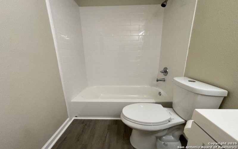 702 E 5th, Nixon, TX 78140, 3 Bedrooms Bedrooms, ,2 BathroomsBathrooms,Residential,For Sale,702 E 5th,1885574