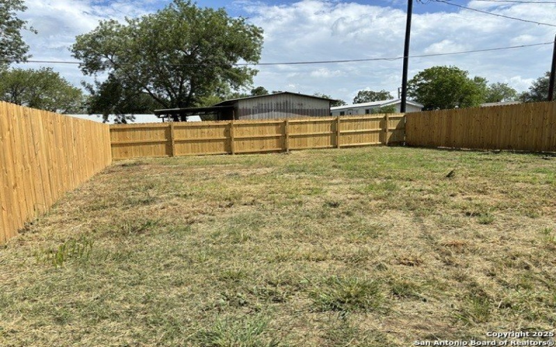702 E 5th, Nixon, TX 78140, 3 Bedrooms Bedrooms, ,2 BathroomsBathrooms,Residential,For Sale,702 E 5th,1885574